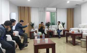 集团董事长谢春俊一行赴荔浦市洽谈 国有储蓄林合作项目