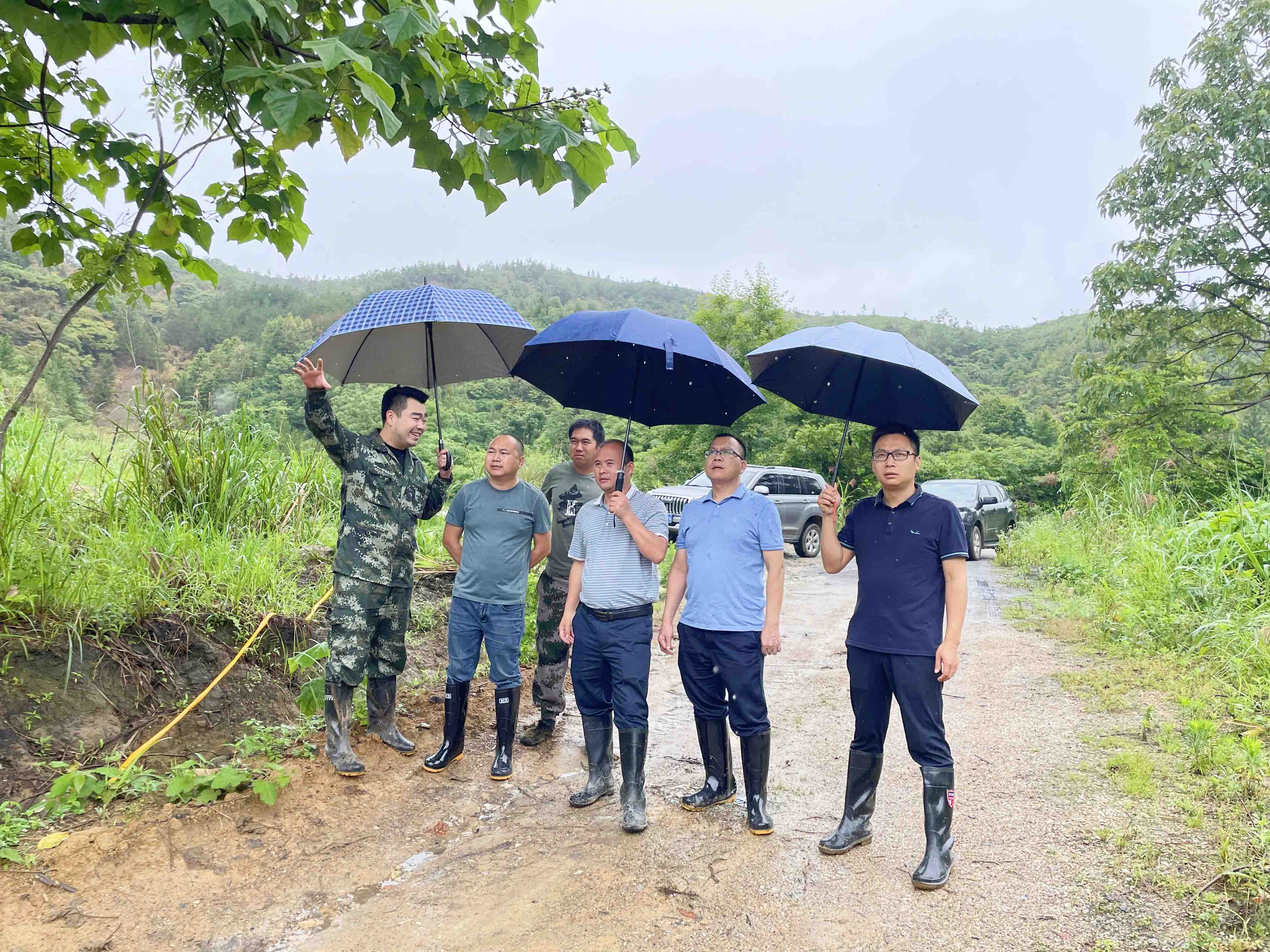 唐治良到延安分公司查抄领导工作