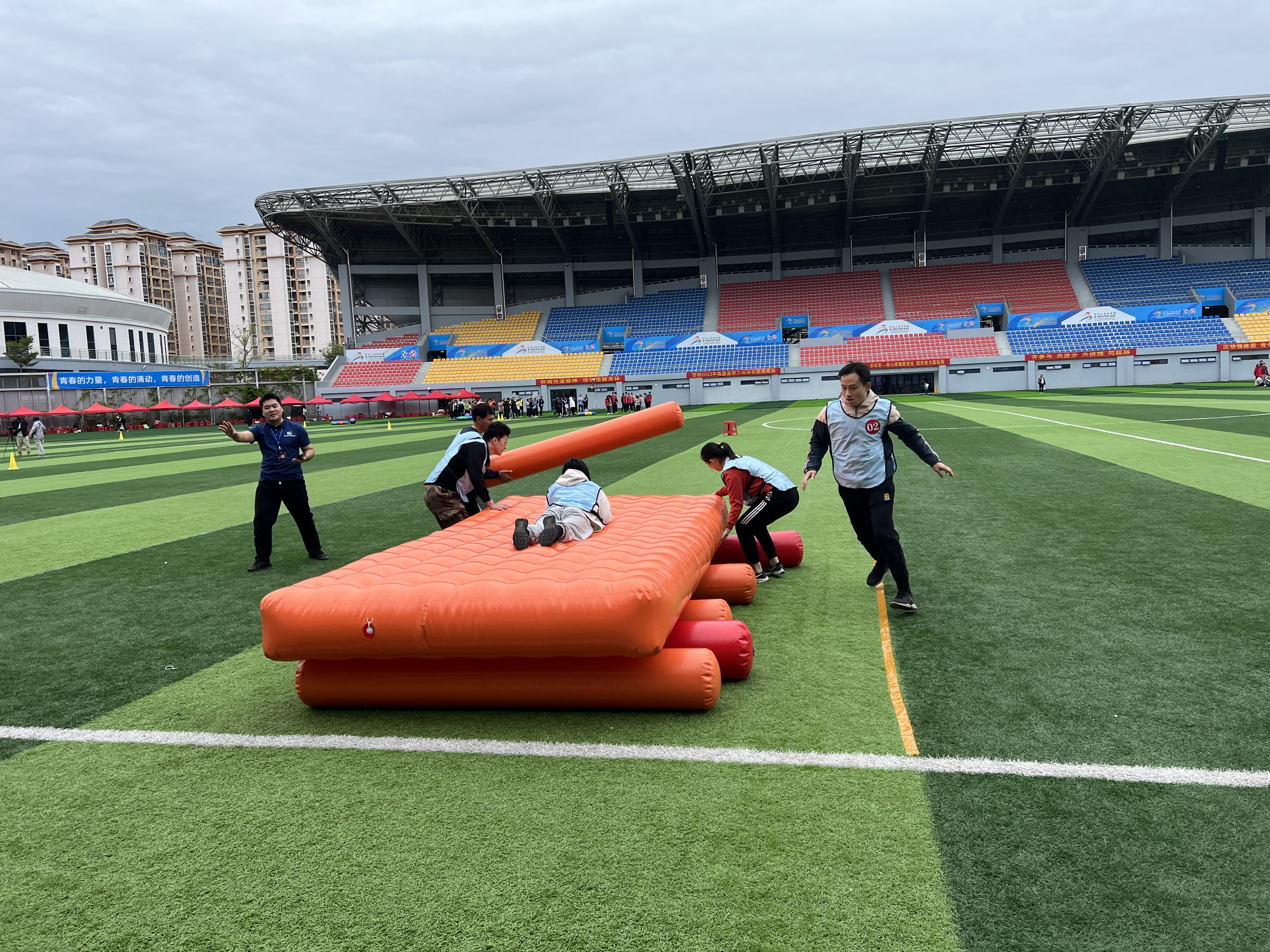 点燃秋日激情 展示活动风采