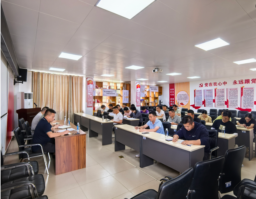 鹿晟公司召开营林出产工作会暨丛林安全防灭火培训会