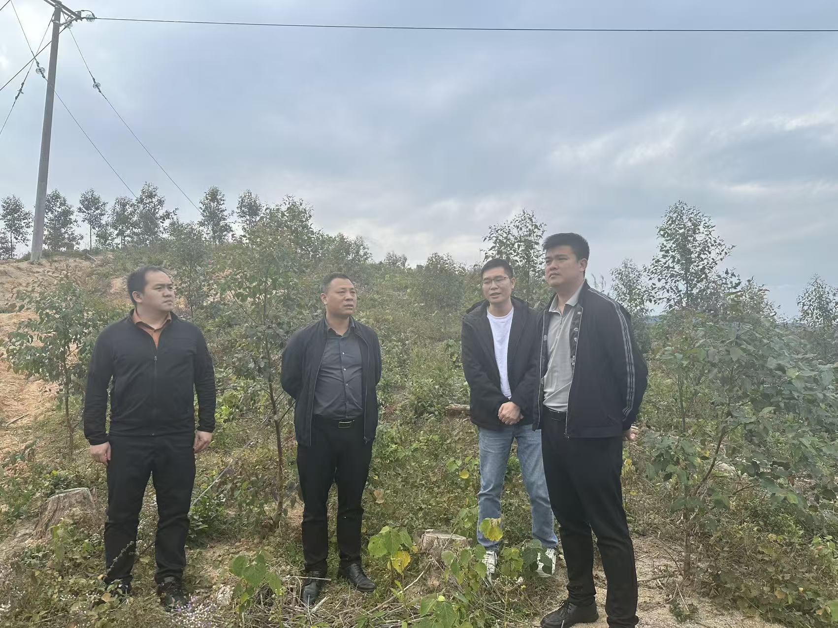 集团副董事长赵文东到铜川分公司、桦鼎公司查抄工作